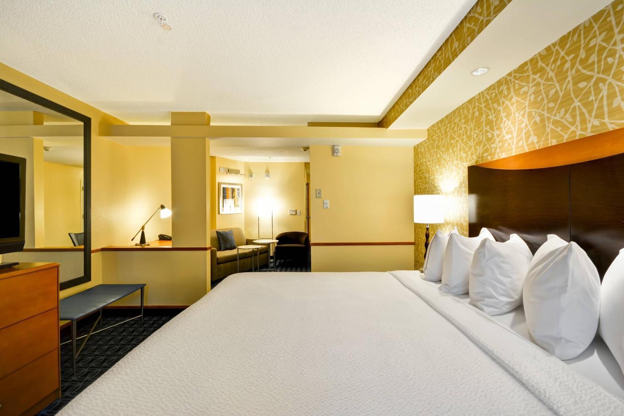 Hotel Fairfield & Tampa Fairgrounds/casino